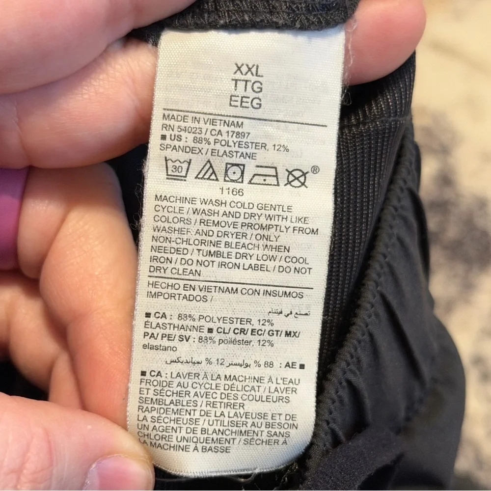 Old Navy Men’s Essential Woven Workout Shorts 7 Inch Inseam